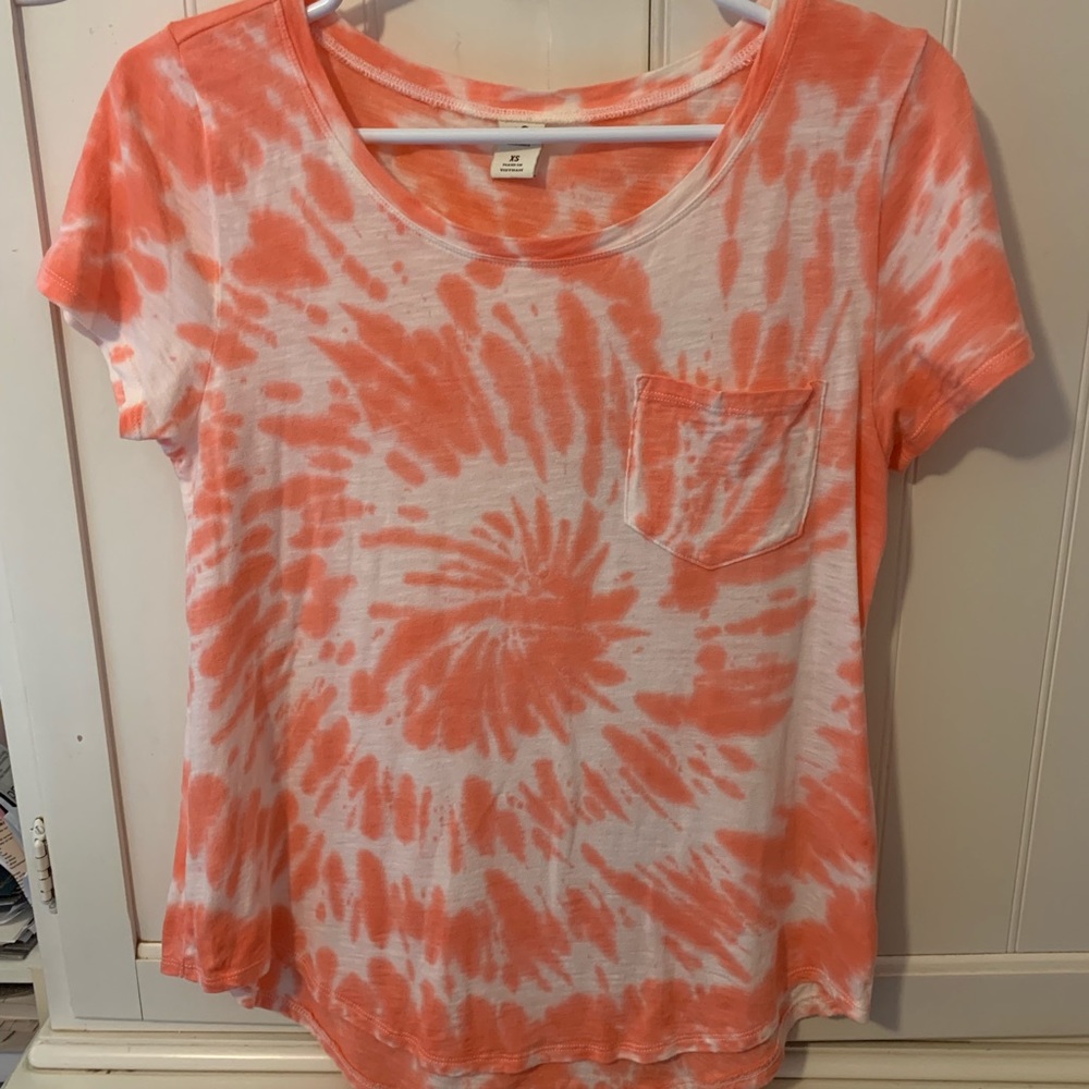 Hollister Women’s Tie Dye Pocketed Tee